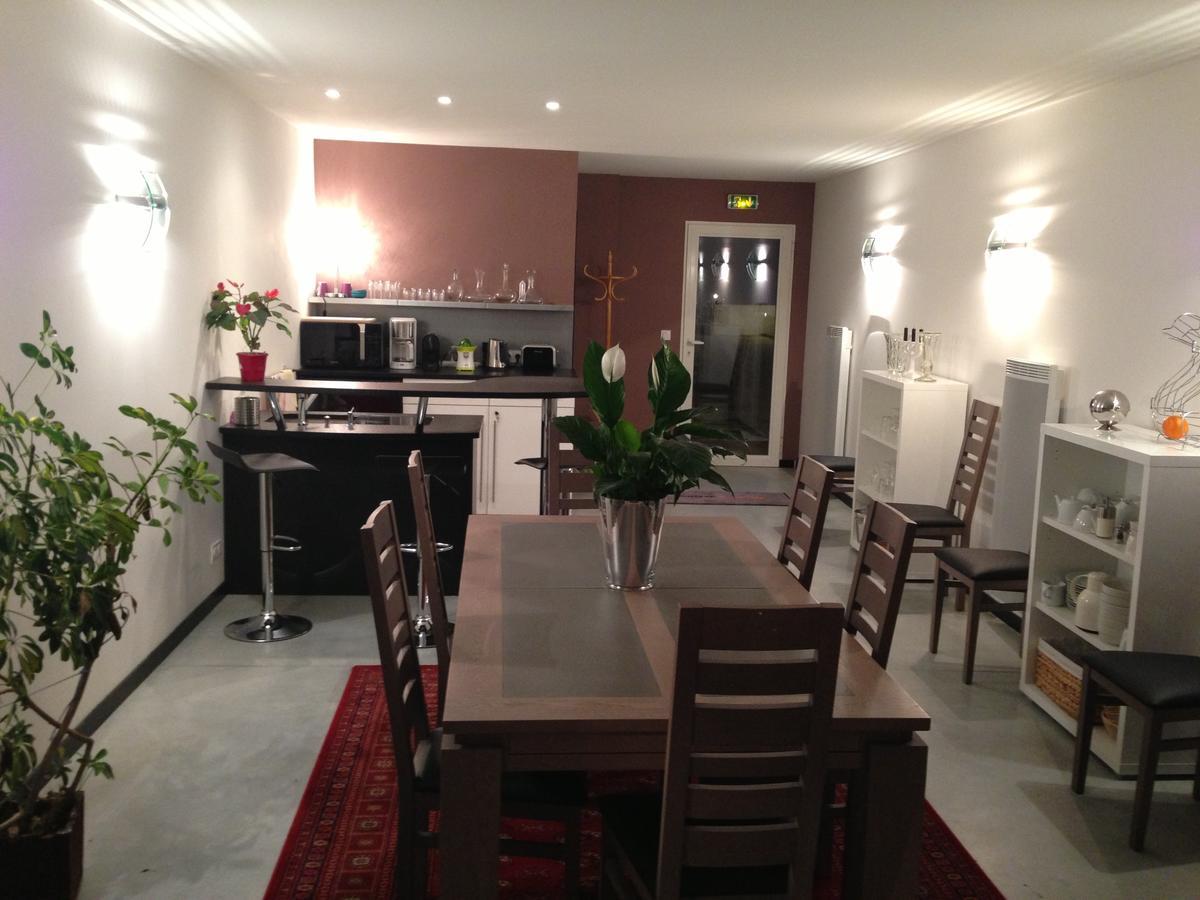 Domaine De Giron Bed & Breakfast Moulis-en-Médoc Екстериор снимка