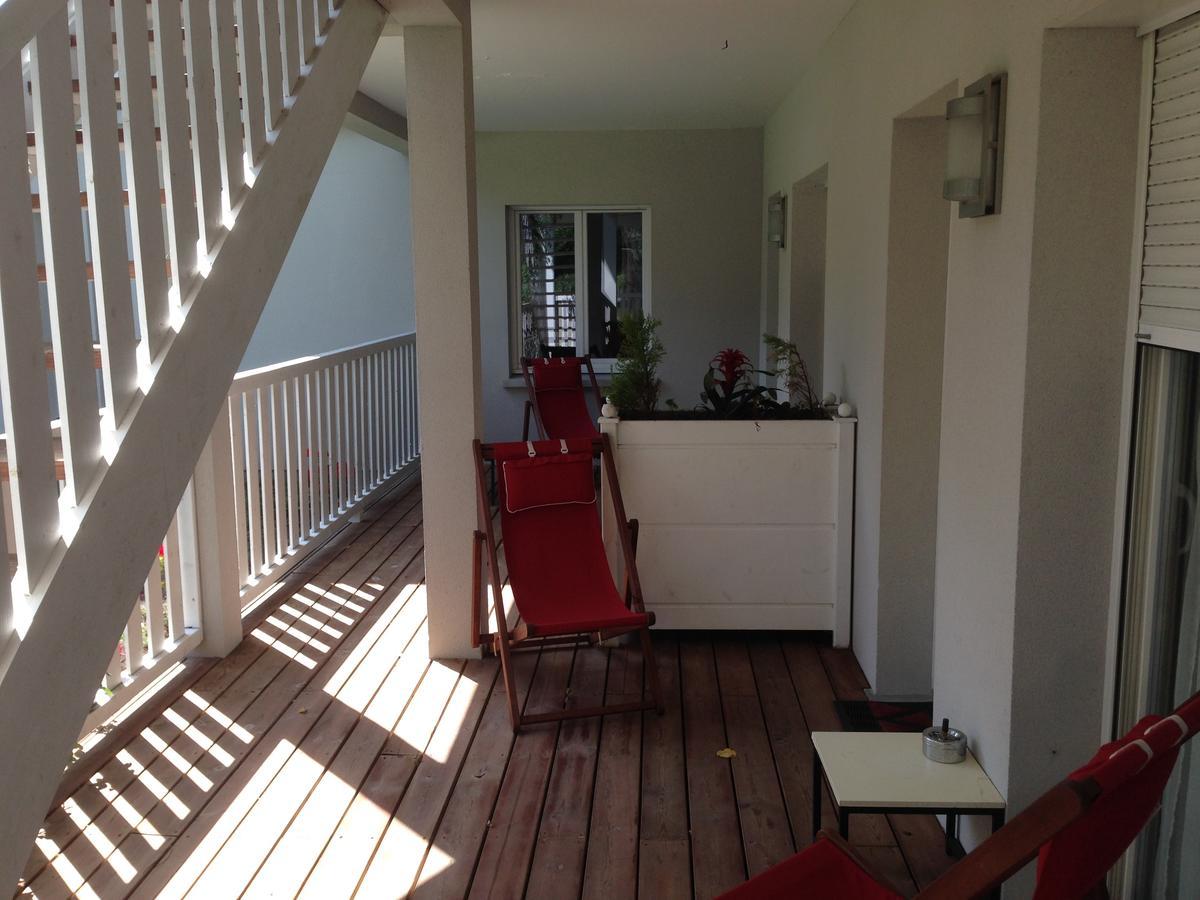 Domaine De Giron Bed & Breakfast Moulis-en-Médoc Екстериор снимка