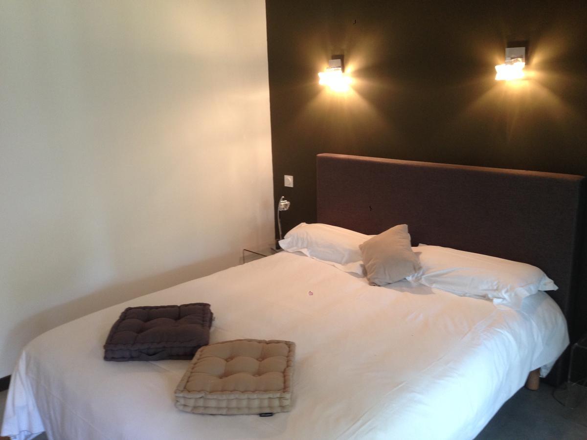 Domaine De Giron Bed & Breakfast Moulis-en-Médoc Екстериор снимка