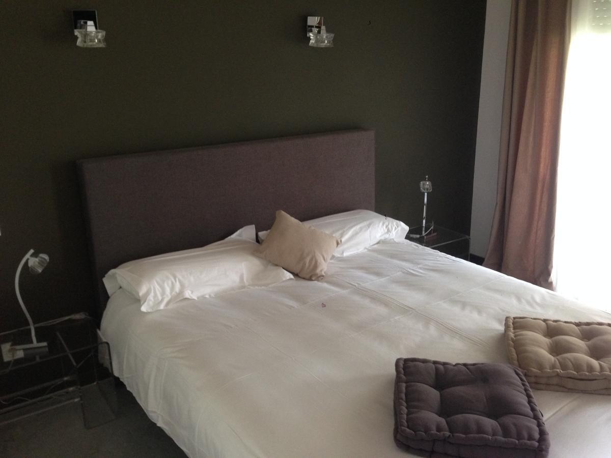 Domaine De Giron Bed & Breakfast Moulis-en-Médoc Екстериор снимка
