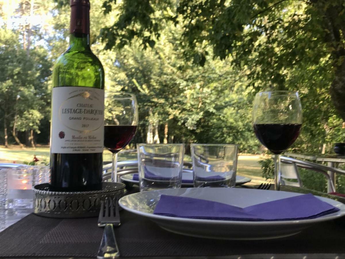Domaine De Giron Bed & Breakfast Moulis-en-Médoc Екстериор снимка