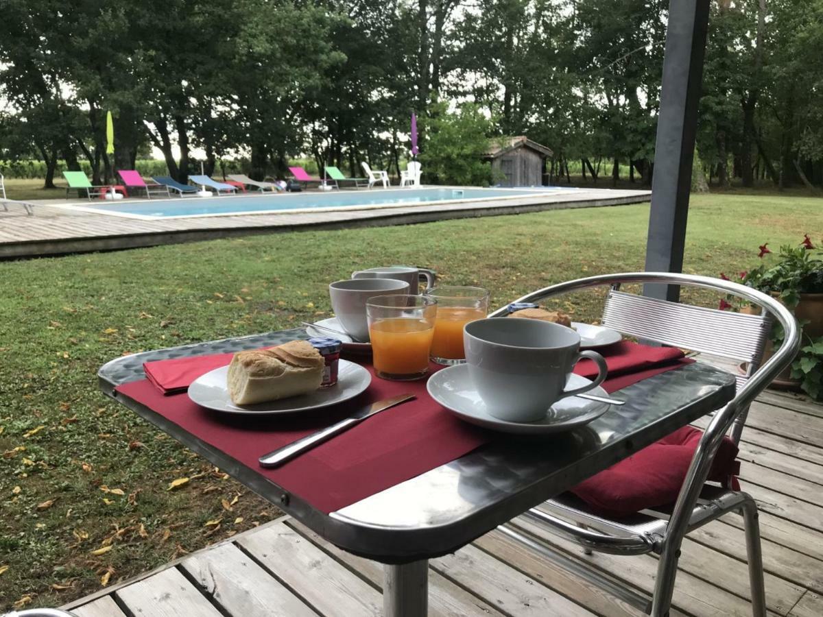 Domaine De Giron Bed & Breakfast Moulis-en-Médoc Екстериор снимка
